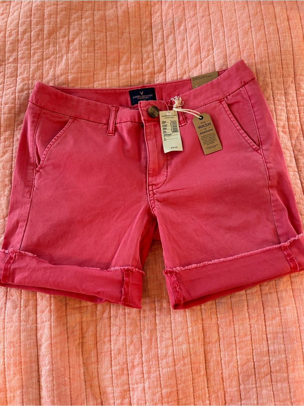 American Eagle Outfitters Boy Bermuda Stretch Material Pink Roll-Cuff Shorts.